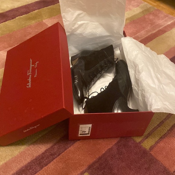 Authentic Salvatore Ferragamo boots good condition , size 7 - Picture 13 of 14